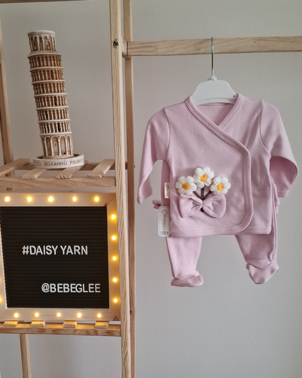 Papatya İşlemeli 5'li Yenidoğan Kız Bebek Takımı – Daisy Yarn - Görsel 3